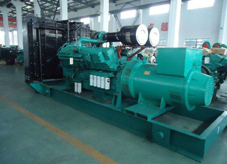 新疆800kw康明斯柴油发电机组